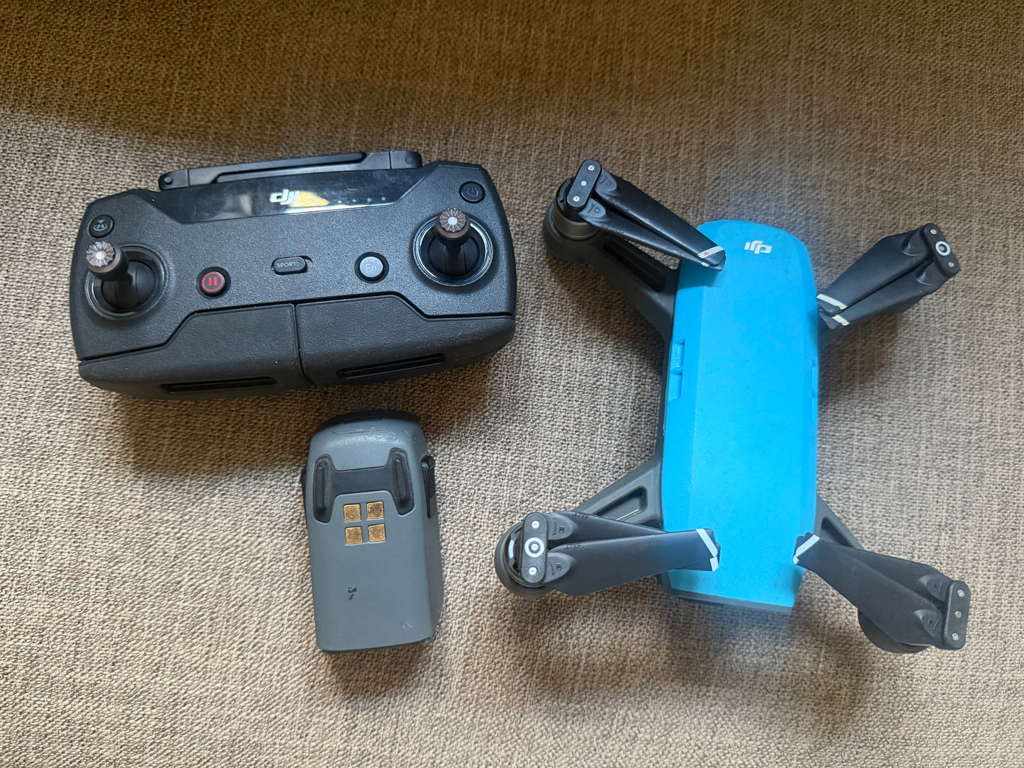 DJI Spark with Remote, Case & 1 Battery