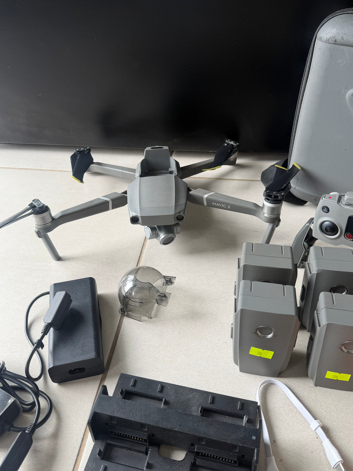DJI Mavic 2 Zoom with 4 Batteries / Pre Owned
