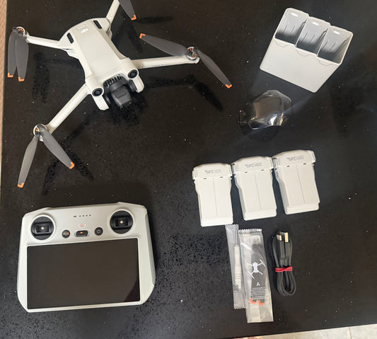 DJI Mini 3 Pro Fly More Combo