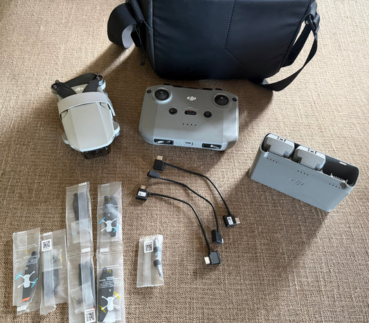 DJI Mini 2 Combo with 2 Batteries / Pre Owned