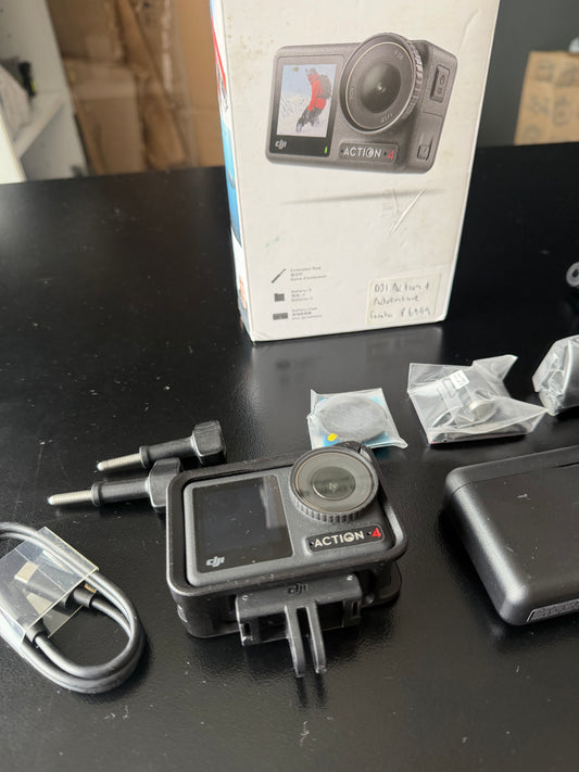 DJI Action 4 Adventure Combo / Pre Owned
