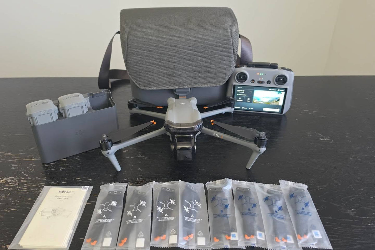 DJI Air 3 Flymore Combo / Pre Owned