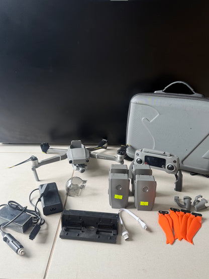 DJI Mavic 2 Zoom with 4 Batteries / Pre Owned