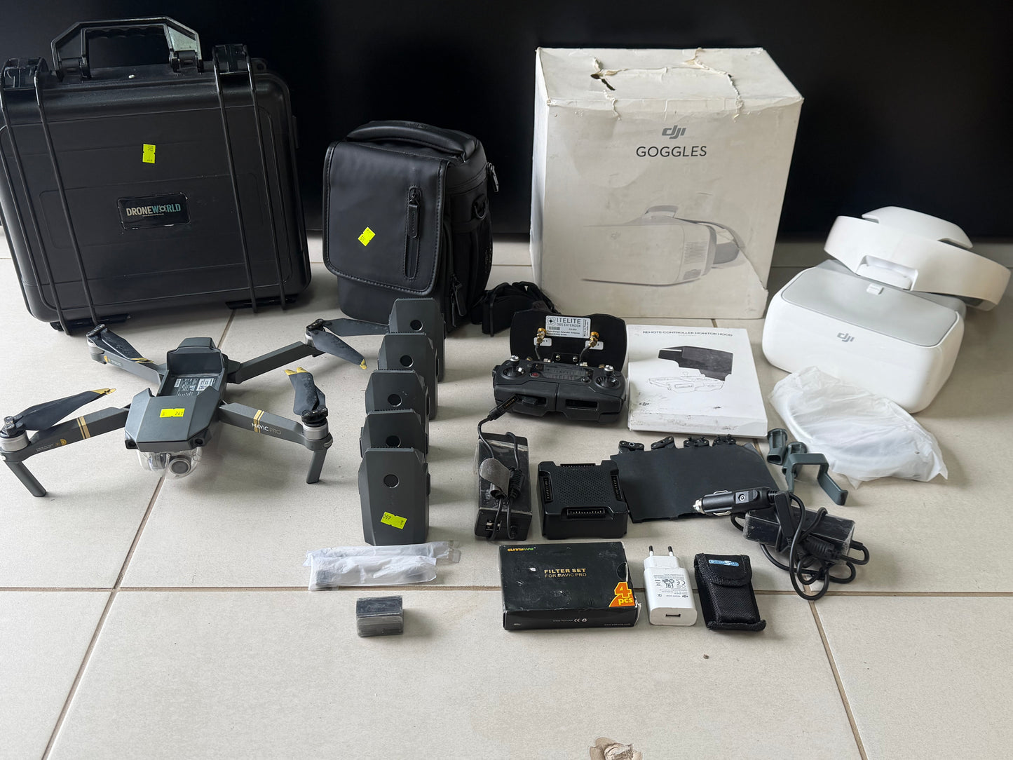 DJI MAVIC PRO WITH 5 BATTERIES AND GOGGLES / PRE OWNED