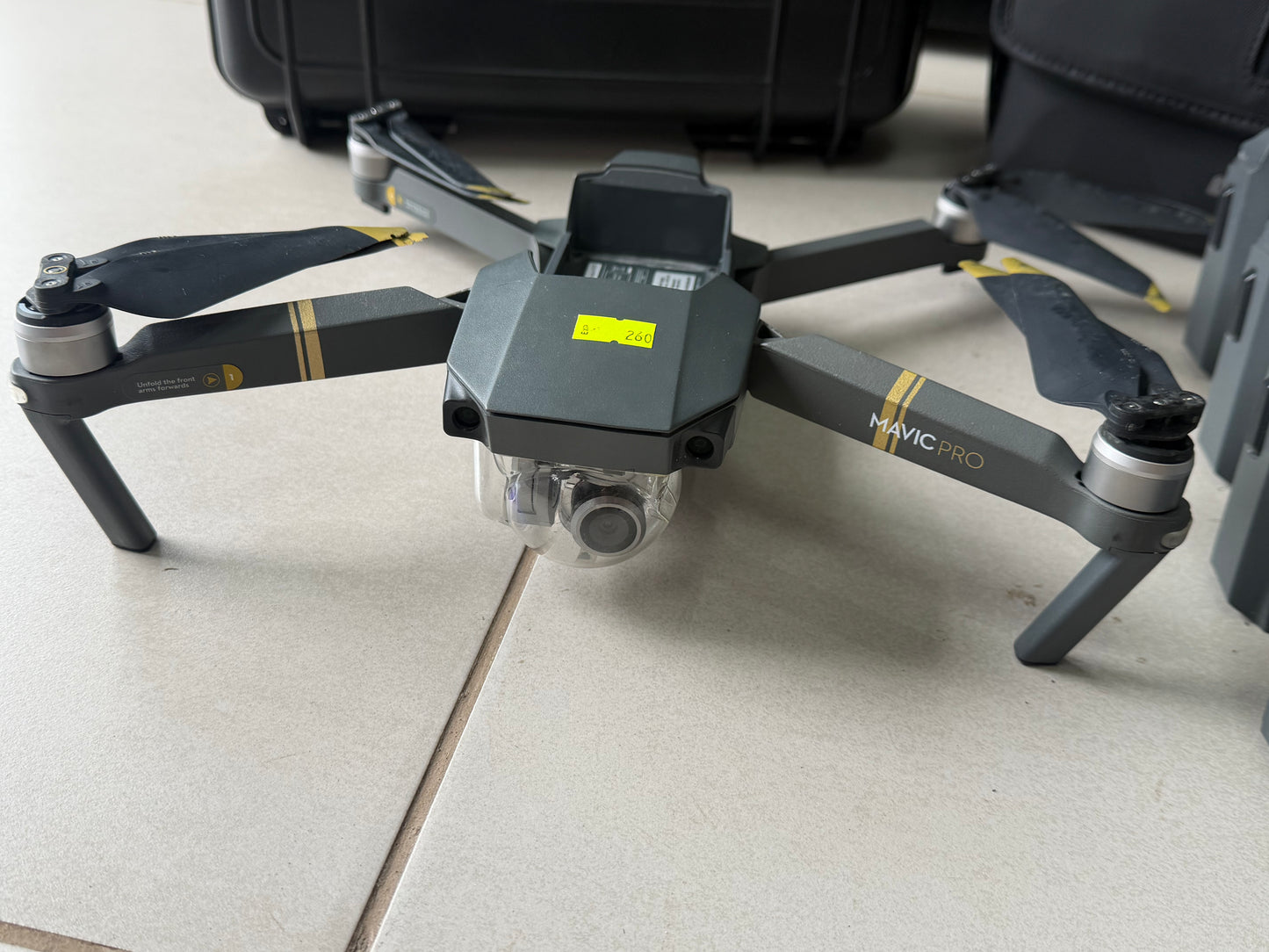 DJI MAVIC PRO WITH 5 BATTERIES AND GOGGLES / PRE OWNED