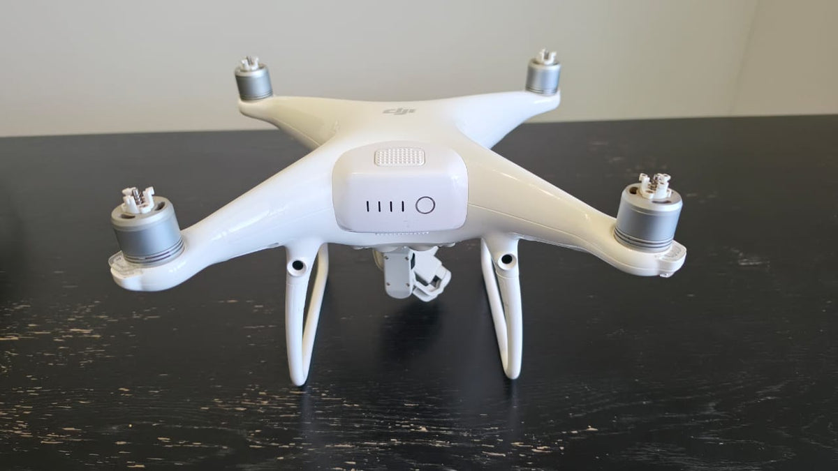 DJI PHANTOM 4 PRO WITH 3 BATTERIES / PRE OWNED